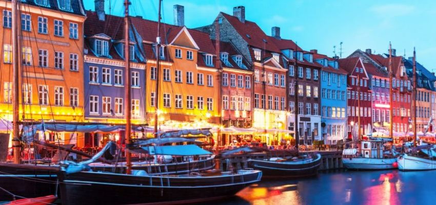 Kopenhag Gezilecek Yerler: Nyhavn’dan Tivoli’ye Keyifli Bir Gün