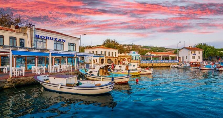 Ayvalık Cunda Şeytan Sofrası ve Yüzme Molalı Tekne Turu / Günübirlik