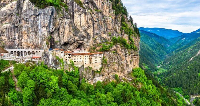 Doğu Karadeniz Yaylaları ve Batum Tiflis Kars Erzurum Turu (5 Gece Otel Konaklamalı)